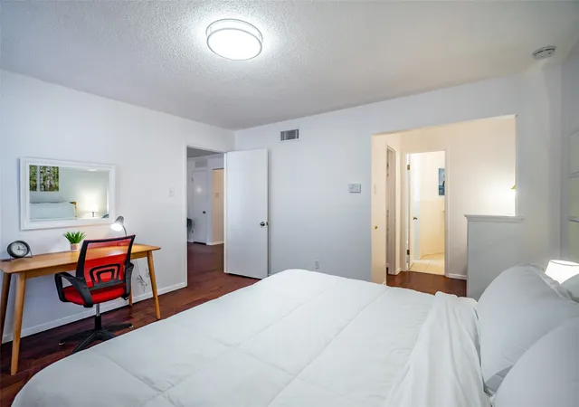 Photo 3 of Condo for sale at 6018 E University Blvd #101, Dallas, TX 75206 | MLS# 21343162 | Listing updated on 2026-10-06