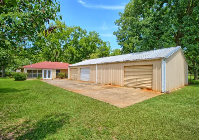 Photo 4 of Single family home for sale at 731 Pecan Estates Loop, Hemphill, TX 75948 | MLS# 21343105 | Listing updated on 2026-09-30
