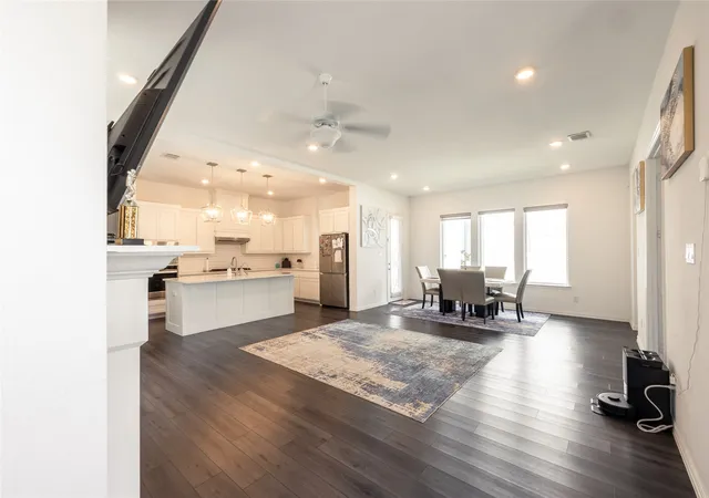 Photo 4 of Single family home for sale at 8305 Pine Valley Dr, Mc Kinney, TX 75070 | MLS# 21343214 | Listing updated on 2026-09-29