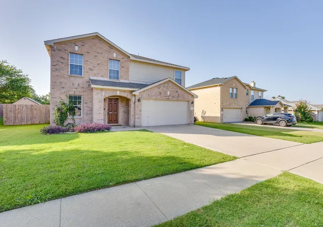 Photo 2 of Single family home for sale at 2521 Buffalo Run, Burleson, TX 76028 | MLS# 21343216 | Listing updated on 2026-09-06