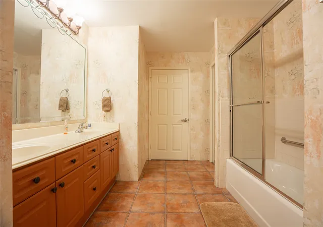 Listing Photo 2 - Condo for sale in Texas Motor Speedway Residences located at 3575 Lone Star Cir, Fort Worth, TX 76177 - Unit #802