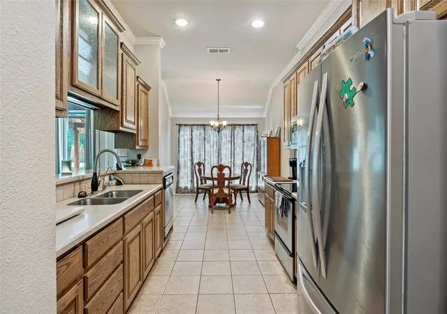 Photo 4 of Single family home for sale at 903 Winding Rd, Granbury, TX 76049 | MLS# 21339409 | Listing updated on 2026-07-28