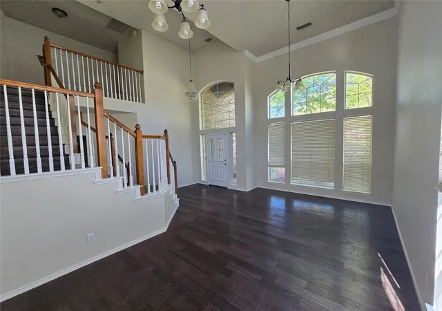Photo 4 of Single family home for sale at 401 Bent Creek Dr, Garland, TX 75040 | MLS# 21343297 | Listing updated on 2026-09-12