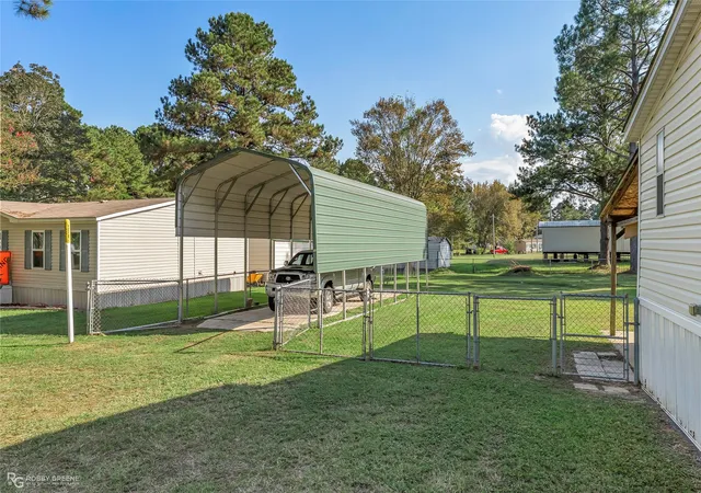 Photo 2 of Manufactured home for sale at 121 Kim Cir, Stonewall, LA 71078 | MLS# 21343295 | Listing updated on 2026-07-28