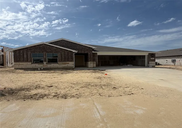 Photo 1 of Single family home for sale at 155 Teton St, Greenville, TX 75402 | MLS# 21343047 | Listing updated on 2026-09-24