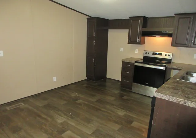 Photo 4 of Manufactured home for sale at 328 Lintwin Cir, Benton, LA 71006 | MLS# 21343366 | Listing updated on 2026-09-14