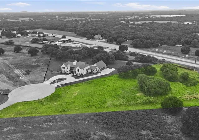 Photo 3 of Sale Pending at 1109 Vera Ct, Argyle, TX 76226 | MLS# 21343381 | Listing updated on 2026-09-23