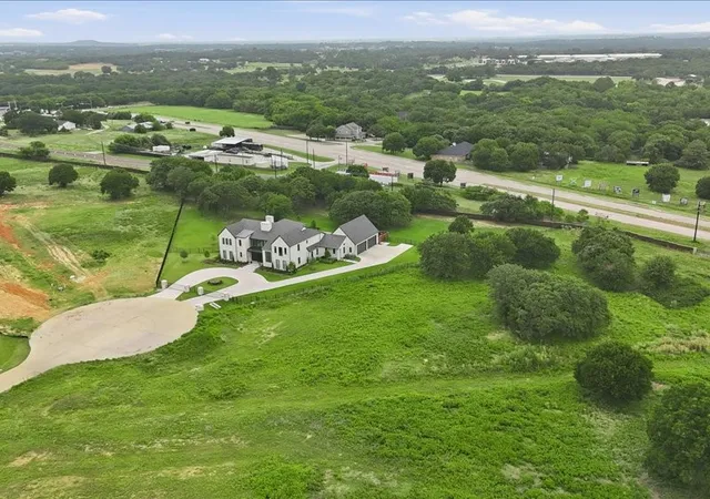 Photo 4 of Sale Pending at 1109 Vera Ct, Argyle, TX 76226 | MLS# 21343381 | Listing updated on 2026-09-23
