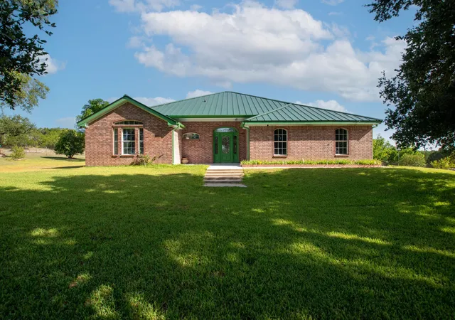Photo 3 of Single family home for sale at 853 County Road 4390, Kempner, TX 76539 | MLS# 21343375 | Listing updated on 2026-07-28