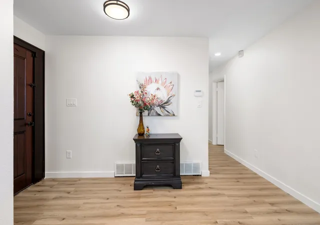 Photo 4 of Single family home for sale at 6525 Dakar Rd W, Fort Worth, TX 76116 | MLS# 21343447 | Listing updated on 2026-07-28