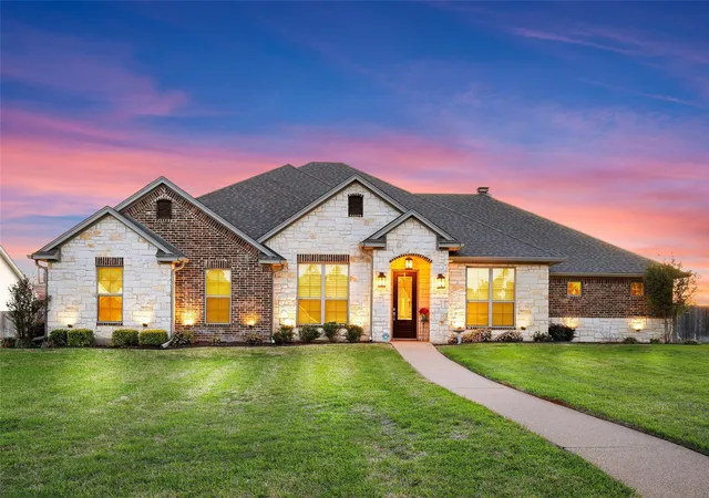 Photo 1 of Single family home for sale at 23 Independence Trl, Waco, TX 76708 | MLS# 21343380 | Listing updated on 2026-09-14