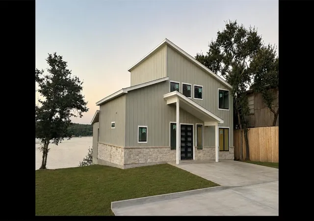 Photo 2 of Single family home for sale at 8222 County Road 607, Brownwood, TX 76801 | MLS# 21343531 | Listing updated on 2026-07-28