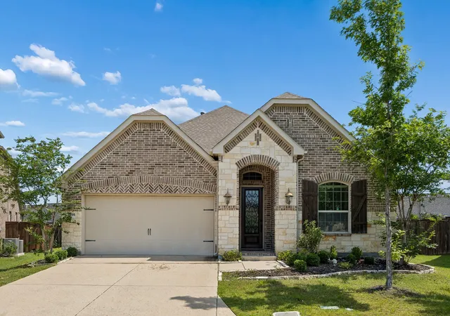 Photo 1 of Single family home for sale at 3935 Wind Cave Bnd, Irving, TX 75063 | MLS# 21343539 | Listing updated on 2026-07-29
