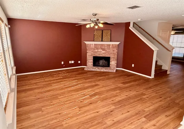 Photo 4 of Single family home for sale at 1313 Dakota Trl, Krum, TX 76249 | MLS# 21343569 | Listing updated on 2026-07-29