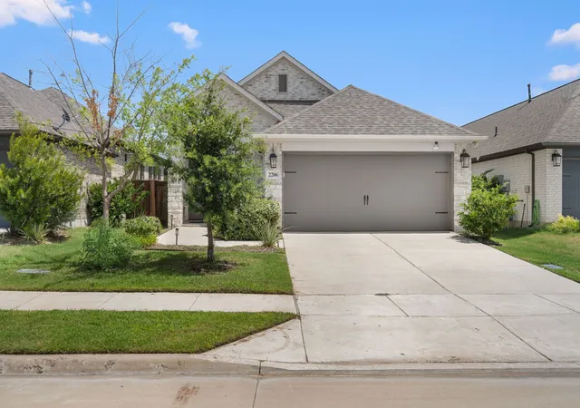 Photo 1 of Single family home for sale at 2206 Rothbury Dr, Forney, TX 75126 | MLS# 21342310 | Listing updated on 2026-09-09
