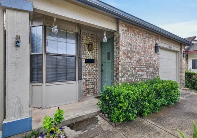 Photo 3 of Townhouse for sale at 2802 Southern Cross Dr, Garland, TX 75044 | MLS# 21343608 | Listing updated on 2026-07-29