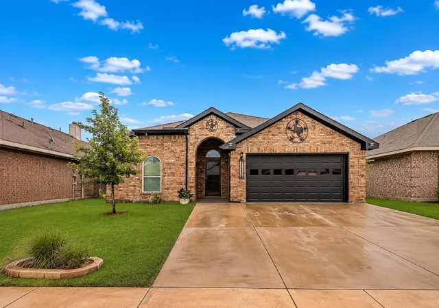 Photo 1 of Single family home for sale at 1240 Camden Yard Dr, Burleson, TX 76028 | MLS# 21337058 | Listing updated on 2026-09-18