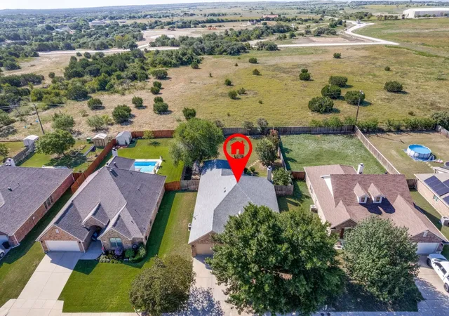 Photo 3 of Sale Pending at 368 Lockwood Ln, Weatherford, TX 76087 | MLS# 21343573 | Listing updated on 2026-09-10