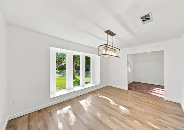 Photo 4 of Single family home for sale at 1409 Colony Dr, Irving, TX 75061 | MLS# 21343753 | Listing updated on 2026-09-12