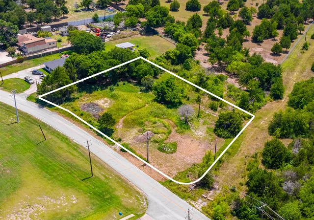 Photo 4 of Land for sale at 916 Mckenzie Rd, Balch Springs, TX 75181 | MLS# 21343752 | Listing updated on 2026-07-30