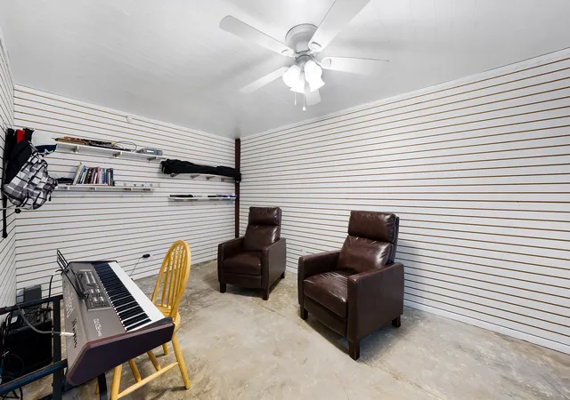 Photo 4 of House for sale at 8505 Interstate Hwy 30, Cumby, TX 75433 | MLS# 21343790 | Listing updated on 2026-07-29