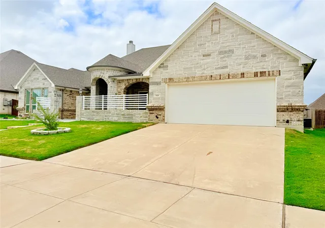 Photo 3 of Single family home for sale at 1424 Silent Springs Dr, Haslet, TX 76052 | MLS# 21343845 | Listing updated on 2026-09-14
