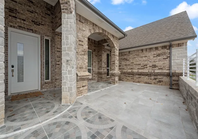 Photo 3 of Single family home for sale at 1424 Silent Springs Dr, Haslet, TX 76052 | MLS# 21343845 | Listing updated on 2026-10-03