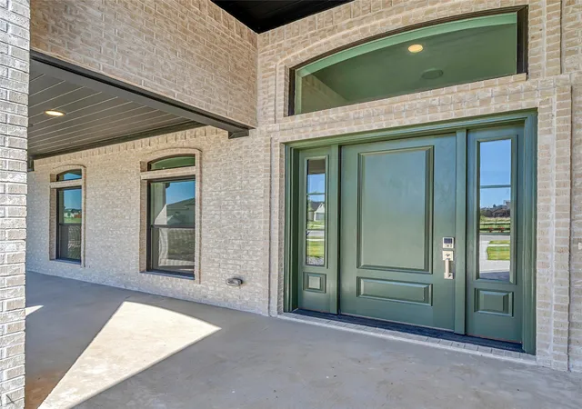 Photo 2 of Single family home for sale at 13052 Rainier Dr, Woodway, TX 76712 | MLS# 21342530 | Listing updated on 2026-09-14