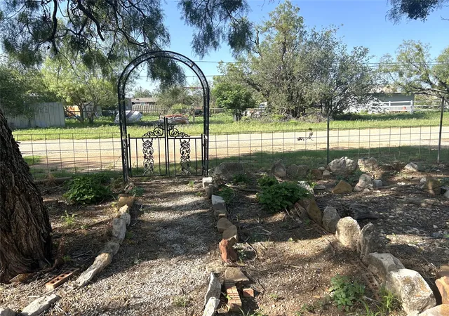 Photo 3 of Single family home for sale at 1604 N 3rd, Merkel, TX 79536 | MLS# 21343116 | Listing updated on 2026-08-31