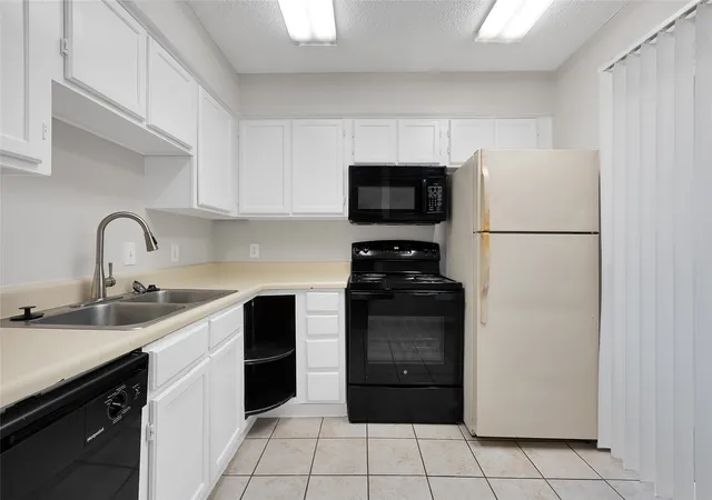 Photo 3 of Condo for sale at 4748 Old Bent Tree Ln #803, Dallas, TX 75287 | MLS# 21336363 | Listing updated on 2026-07-29