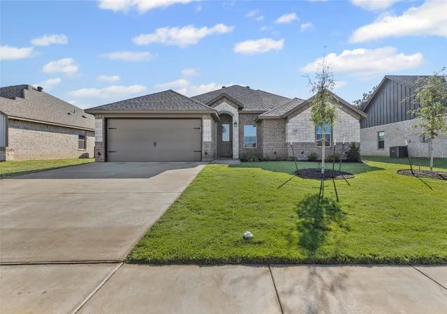 Photo 1 of Single family home for sale at 620 Jameson St, Springtown, TX 76082 | MLS# 21343321 | Listing updated on 2026-07-29