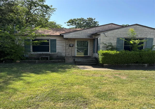 Photo 1 of Single family home for sale at 4252 S Cresthaven Rd, Dallas, TX 75209 | MLS# 21335937 | Listing updated on 2026-07-31