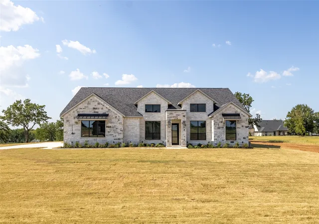 Single family home for sale at 114 Red Bud Rd, Boyd, TX 76023 | MLS# 21344008