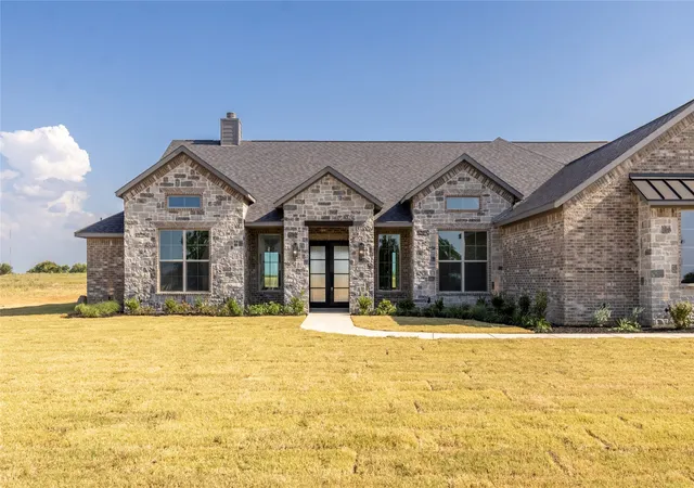 Photo 3 of Single family home for sale at 115 Red Bud Rd, Boyd, TX 76023 | MLS# 21344031 | Listing updated on 2026-09-29