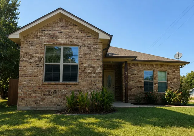 Photo 1 of Single family home for sale at 315 E Brockett St, Sherman, TX 75090 | MLS# 21344038 | Listing updated on 2026-07-30