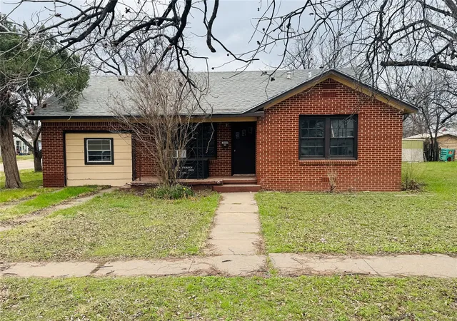 Photo 1 of Single family home for sale at 306 N D Ave, Haskell, TX 79521 | MLS# 21344060 | Listing updated on 2026-07-30