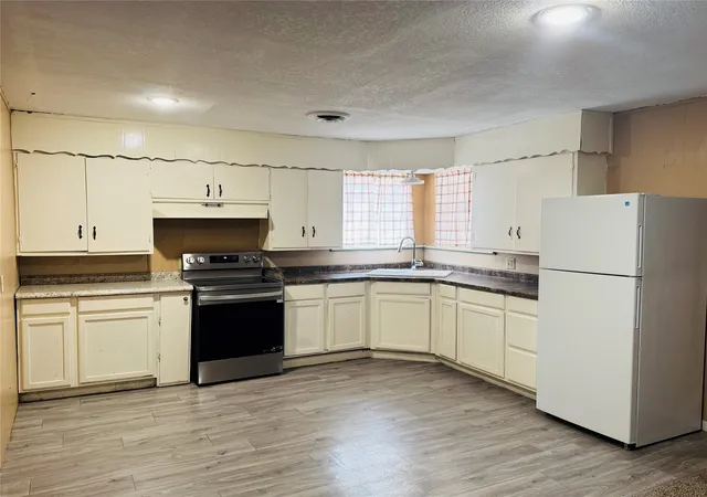 Photo 2 of Single family home for sale at 306 N D Ave, Haskell, TX 79521 | MLS# 21344060 | Listing updated on 2026-07-30