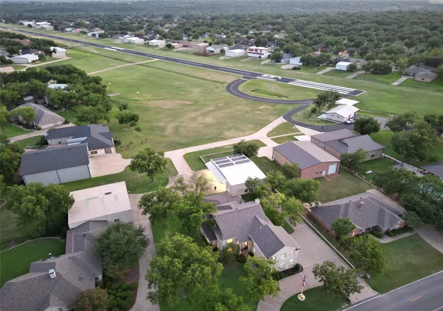 Photo 1 of Single family home for sale at 5408 Wedgefield Rd, Granbury, TX 76049 | MLS# 21341514 | Listing updated on 2026-07-29