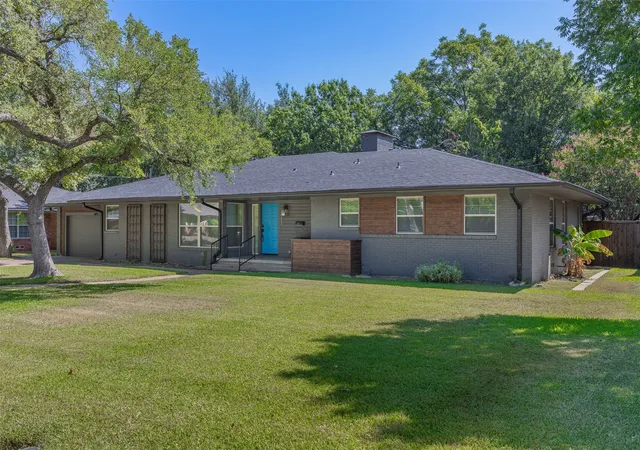 Photo 3 of Single family home for sale at 633 N Mckown Ave, Sherman, TX 75092 | MLS# 21339893 | Listing updated on 2026-07-29