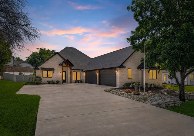 Photo 40 of Single family home for sale at 9303 Bellechase Rd, Granbury, TX 76049 | MLS# 21343283 | Listing updated on 2026-10-06
