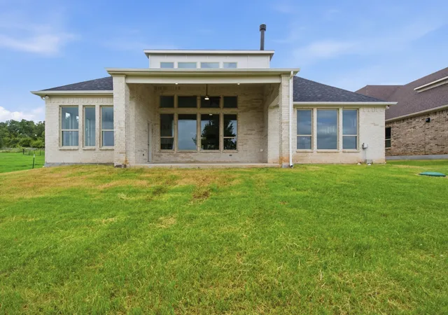 Photo 24 of Single family home for sale at 672 Jennings Ln, Azle, TX 76020 | MLS# 21343655 | Listing updated on 2026-09-20