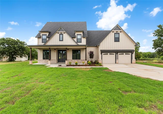 Photo 4 of Single family home for sale at 192 Lago Lane, Nocona, TX 76255 | MLS# 21344101 | Listing updated on 2026-09-24