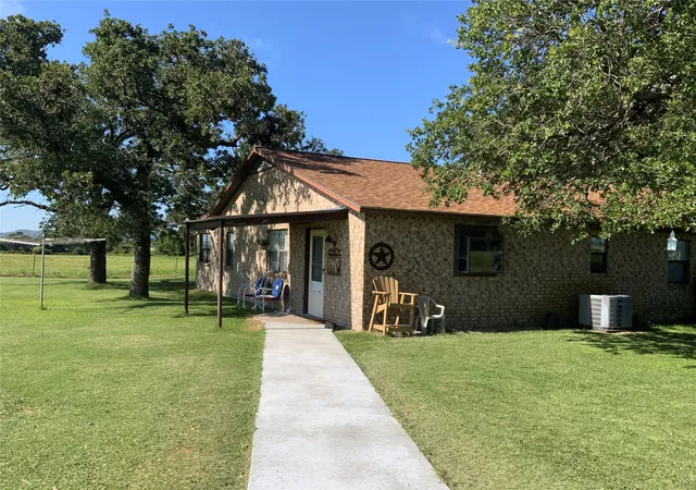 Photo 4 of Single family home for sale at 600 County Road 107, Sidney, TX 76474 | MLS# 21343502 | Listing updated on 2026-07-29