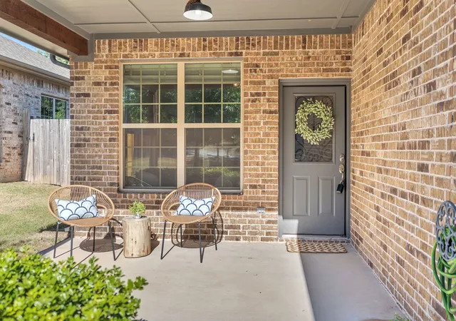 Photo 1 of Single family home for sale at 1308 Liberty St, Weatherford, TX 76086 | MLS# 21343550 | Listing updated on 2026-10-05