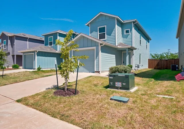 Photo 3 of Sale Pending at 12117 Falabella Dr, Aubrey, TX 76227 | MLS# 21341643 | Listing updated on 2026-09-15