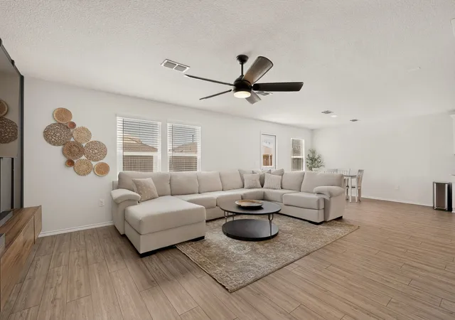 Photo 4 of Single family home for sale at 14012 Haggerston Dr, Pilot Point, TX 76258 | MLS# 21341333 | Listing updated on 2026-07-30