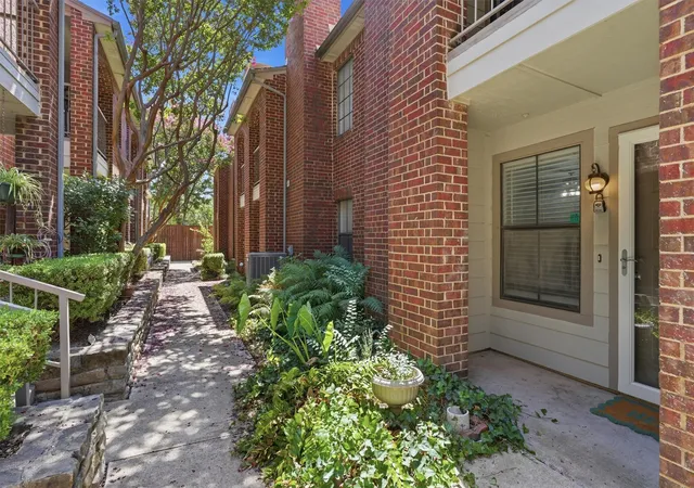 Photo 1 of Condo for sale at 3201 Donnelly Cir #309, Fort Worth, TX 76107 | MLS# 21344040 | Listing updated on 2026-09-10