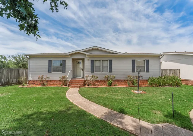 Photo 3 of Manufactured home for sale at 413 Glen, Bossier City, LA 71111 | MLS# 21344298 | Listing updated on 2026-10-02