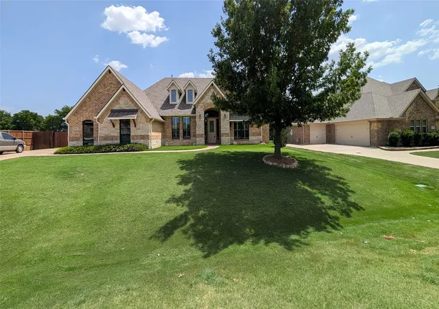 Photo 1 of Sale Pending at 1301 Twisting Star Dr, Haslet, TX 76052 | MLS# 21344097 | Listing updated on 2026-09-11