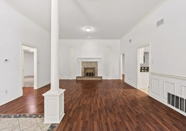 Photo 3 of Single family home for sale at 305 Kelli Cir, Sulphur Springs, TX 75482 | MLS# 21344386 | Listing updated on 2026-10-06